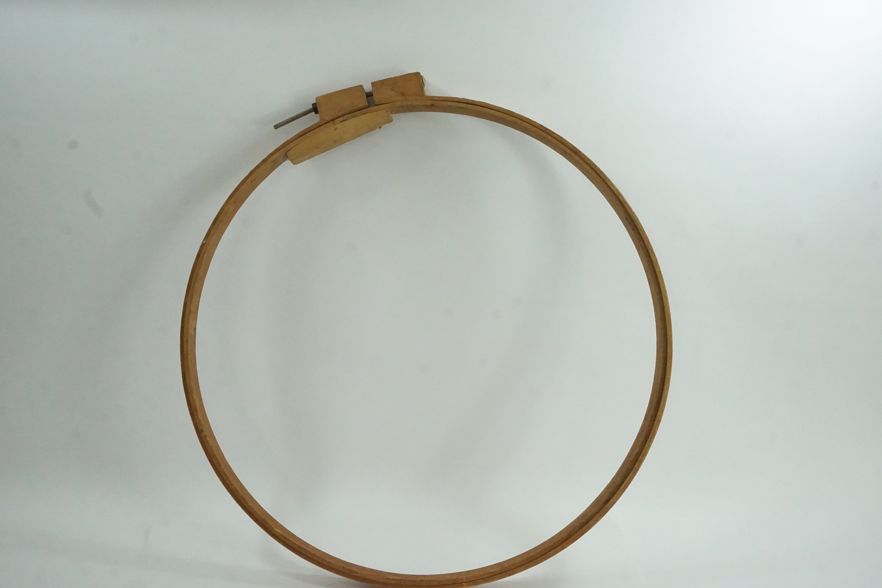 LARGE Gibbs Quilter's Wooden Embroidery Hoop (22) - arts & crafts