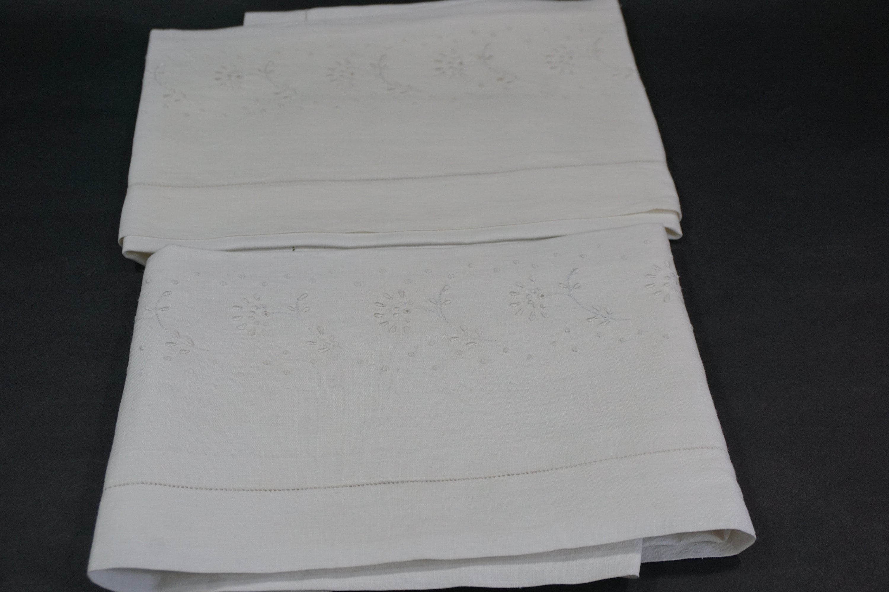 Free USA Ship Dowry Linens 1940/'s Linen Bedding White Work Vintage Linens Flange Cutout Work 2 Standard Pillow Shams Off White Linen
