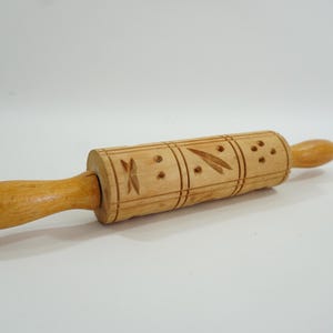 Springerle Rolling Pin, 12 Mold Pin, Bird Designs, 6.25" Barrel, Vintage Wood Rolling Pin, Vintage Pastry Roller,  Gently Used Free USA Ship