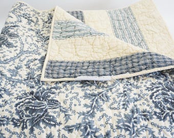 Pine Cone Hill Bedding, Full Queen Quilt, Williamsburg Bedding, Blue and Off White, Reversible F/Q Coverlet, Free USA Ship