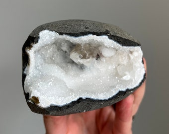 White Chalcedony Geode Druzy Chalcedony Crystal Zeolite Crystal Apophyllite Cube Raw Zeolite from India Zeolite Geode A50