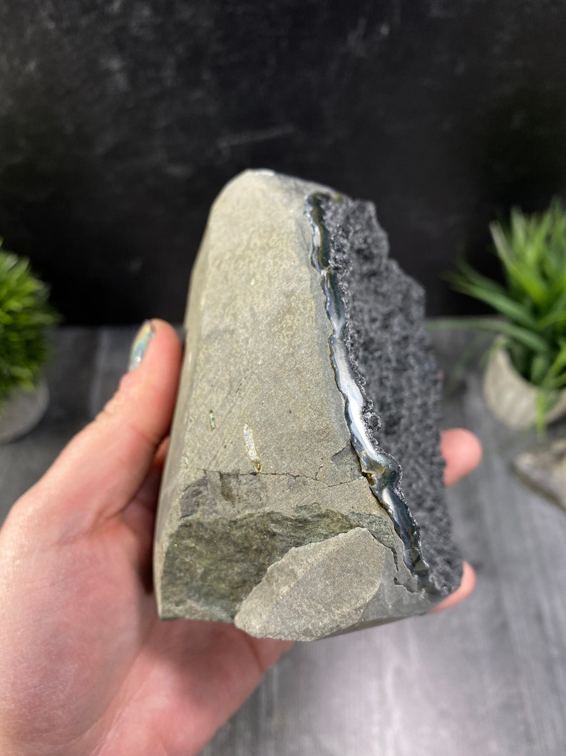 Sparkly Crystal Druzy Geode Amethyst Geode Amethyst Crystal Decor Black Galaxy Amethyst Geode Crystal Druzy Amethyst Decor Black Crystal A25