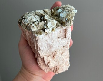 Golden Mica Crystal Cluster Brazilian Specimen Raw Crystal Natural Mineral Heart Chakra Feldspar Metaphysical Geology Gifts Rockhounding A4