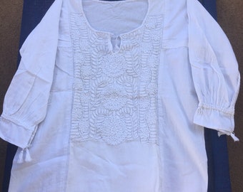 Traditional Mexican 100% Cotton Hand Embroidered Blouse Santa Fe /Oaxaca /Chiapas Vintage Style White on white. Best quality. Fair Trade.