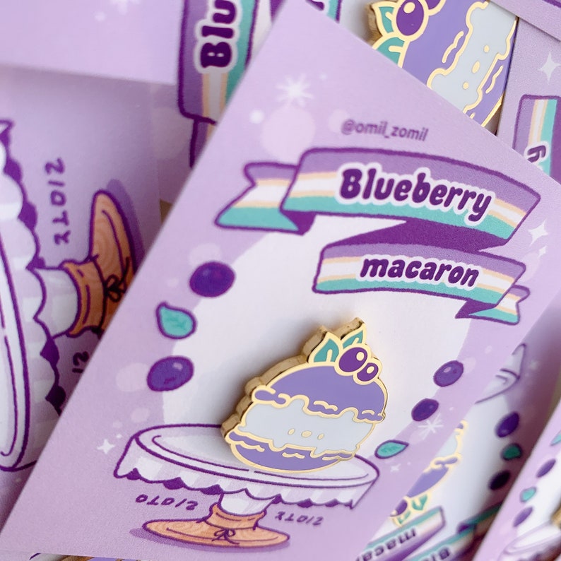Blueberry Cerabear Macaron enamelpin