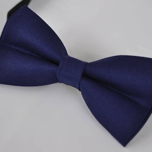 Unisex Männer 100% Baumwolle Qualität Marineblau Einfarbig Handgemachte Fliege Bowtie Handwerk Hochzeitsfeier