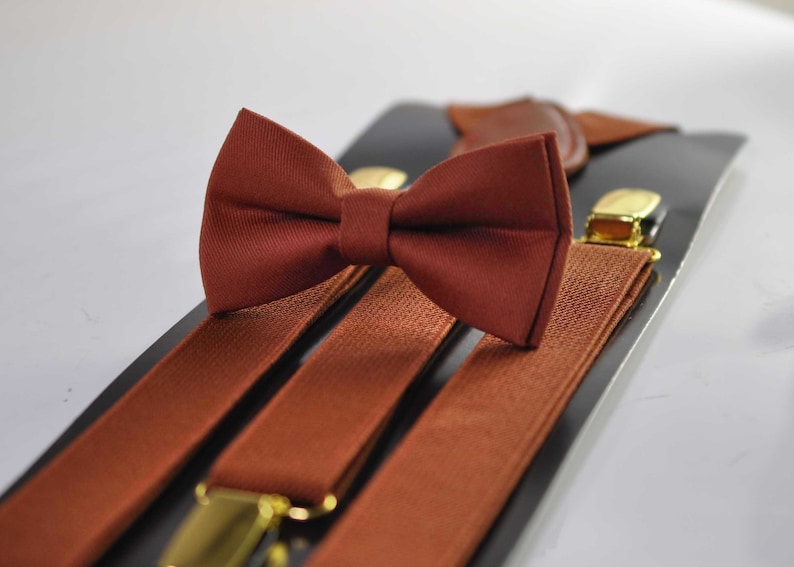 Cinnamon Terracotta Redish Brown Cotton Bow tie Bowtie bretelles élastiques assorties pour hommes / jeunes / garçons enfants / bébé nourrisson tout-petit Bow tie + Suspenders