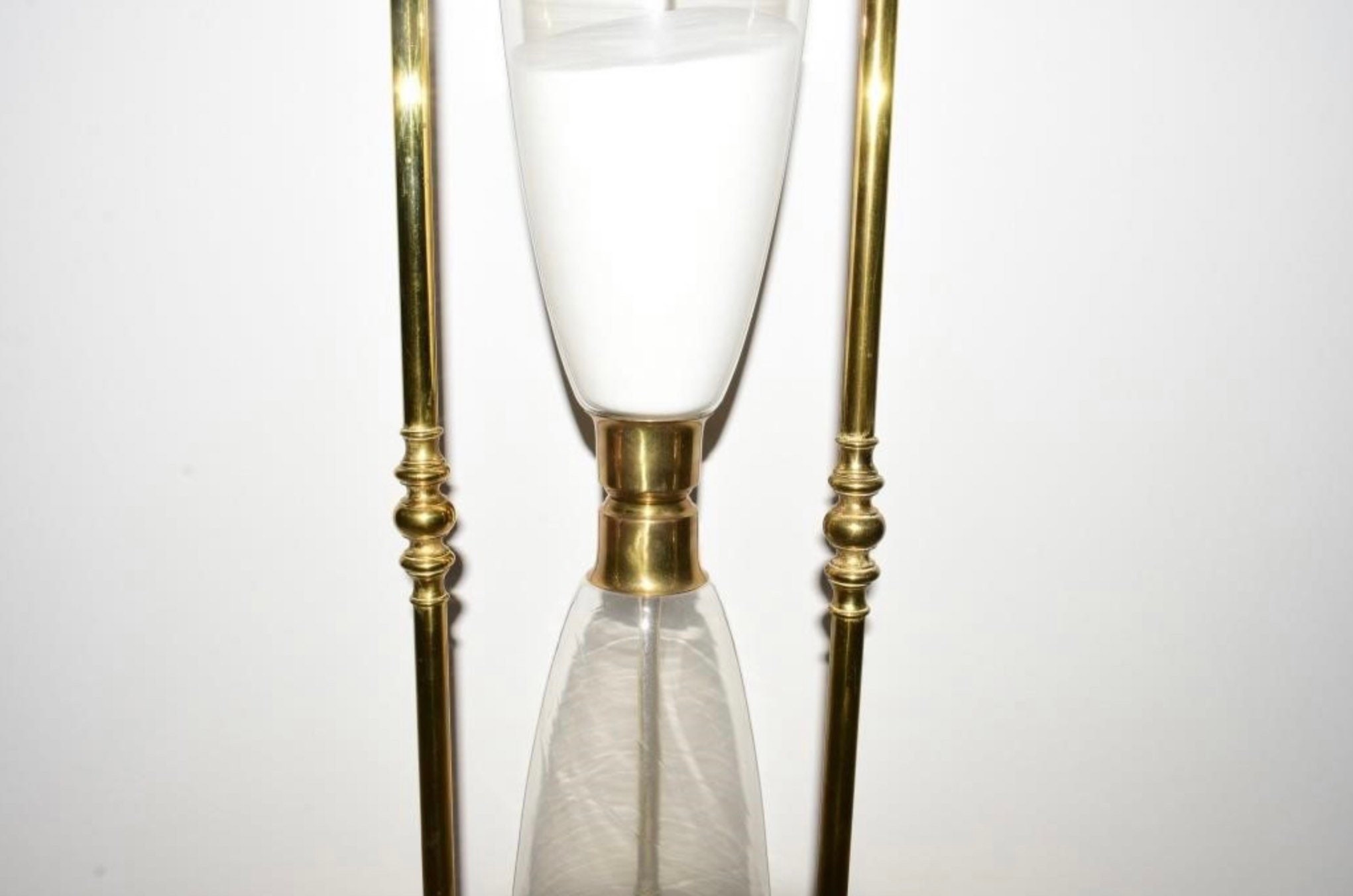 Wizard of Oz' Hourglass Prop Sells for $495,000 at Auction – The Hollywood  Reporter