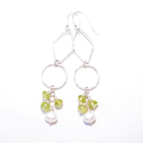 Peridot & Pearl Gold Silver Earrings//Genuine natural Peridot and white pearls hang from Sterling Silver and gold-fill hand hammered links