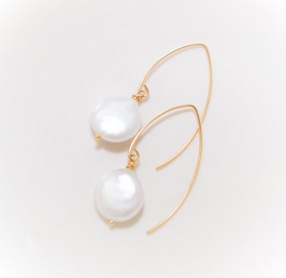 Pearl Earrings-V Wire Large | White