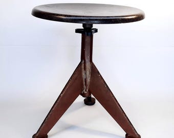 Vintage bakelite stool.Vintage swivel metal stool.Adjustable Stool.Retro Furniture.Brown industrial Stool.Adjustable Stool.Tripod stool.