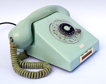1960年代のヘッドセット。ビンテージヘッドフォン。アンティークヘッド