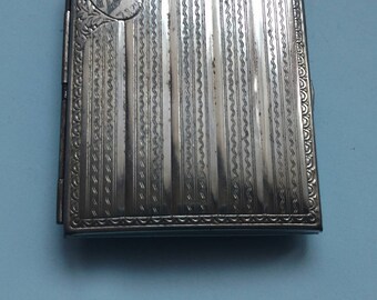 Étui à cigarettes pour dames. étui à cigarettes vintage. Étui à cigarettes soviétique. Snuffbox URSS. Tabatière.