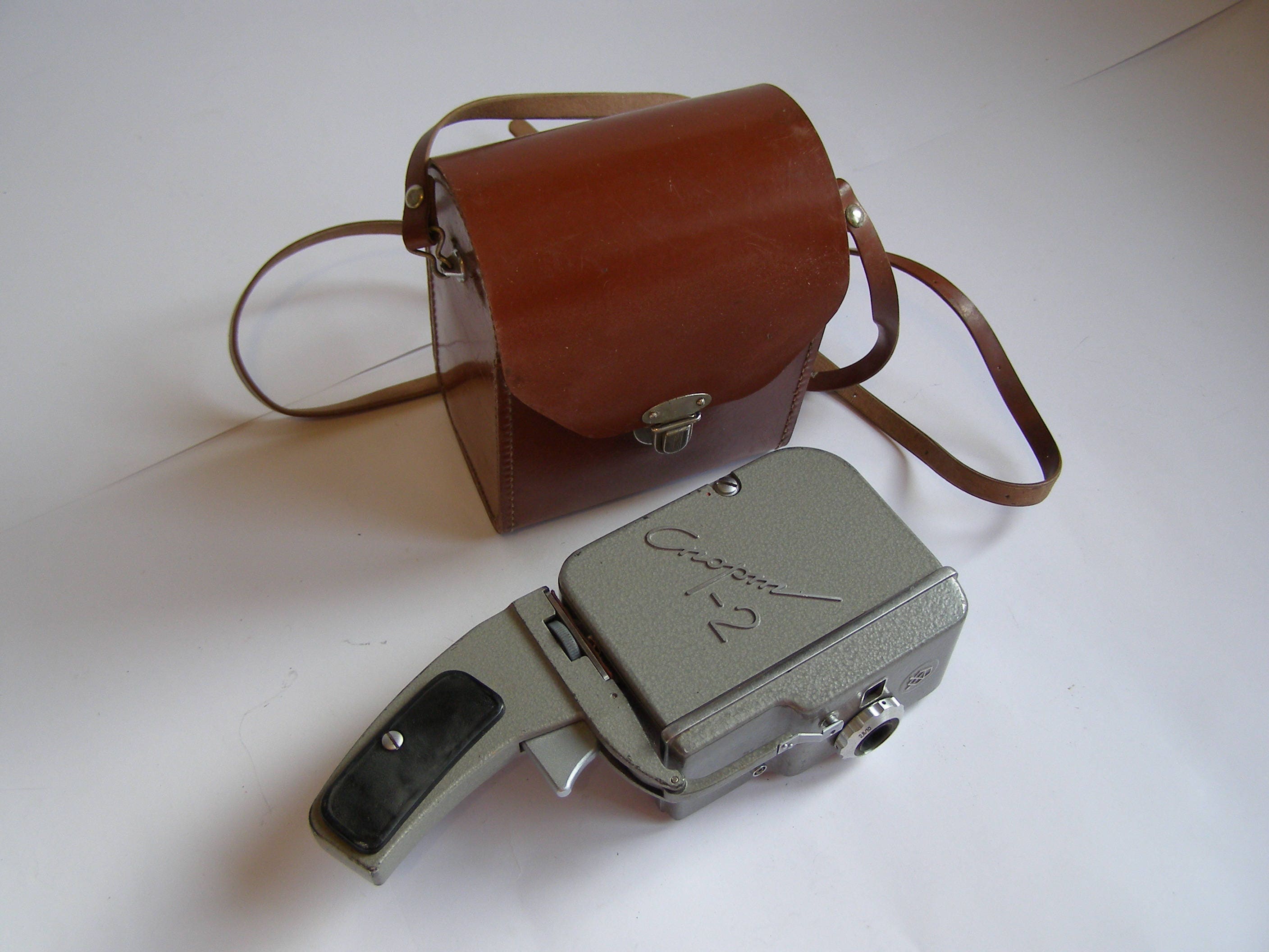 Caméra 8mm Vintage Ambassador URSS - Années 1960 - Avec Étui Cuir - Fonctionnelle