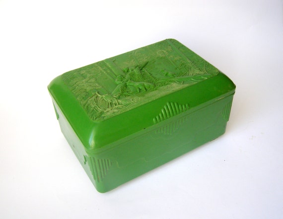 Soviet plastik casket. Soviet jewellery box. Plastik Box. Plastik trunk. Soviet painted box. Misha.