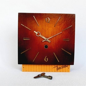Wooden desk clock. Vintage mantel clock USSR 1970s. Mechanical watch. Old clock with key. Vesna.