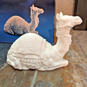Avon Nativity Camel Vintage 1984 White Bisque Sitting Camel