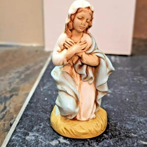 Atlantic Mold Nativity  Mary Ceramic Figurine Replacement Piece