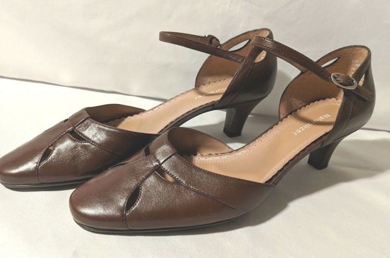 naturalizer monica pump