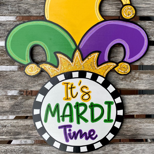 READY TO SHIP Mardi Gras door hanger sign, It’s Mardi time, fleur de lis door hanger sign, Mardi Gras decor, New Orleans door hanger sign