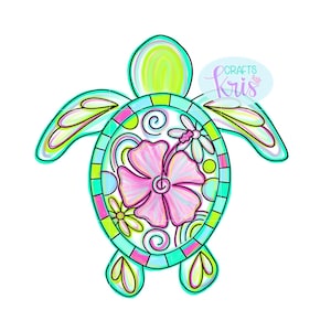 Könnte beinhalten: Eine farbenfrohe Illustration einer Meeresschildkröte mit floralem Design. Der Panzer der Schildkröte zeigt eine rosa Hibiskusblüte und andere Blumen, mit einem türkisfarbenen, grünen und rosa Farbschema. Der Text "Crafts by Kris" befindet sich oben rechts.
