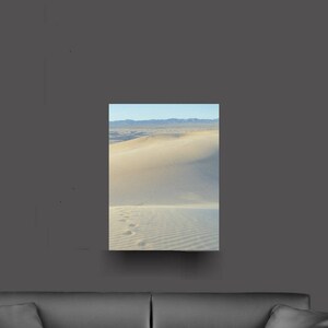 Lone voetafdrukken In het Glamis zandduinen - metalen Print - foto door Andy Radke