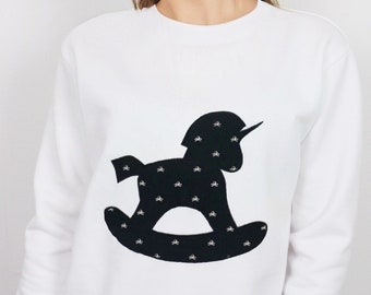 Sweat-shirt "Licorne" avec des têtes de mort