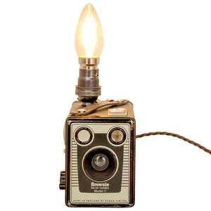 Kodak Brownie camera table lamp including bulb image 1