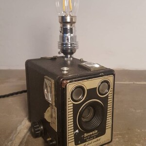 Kodak Brownie camera table lamp including bulb image 3