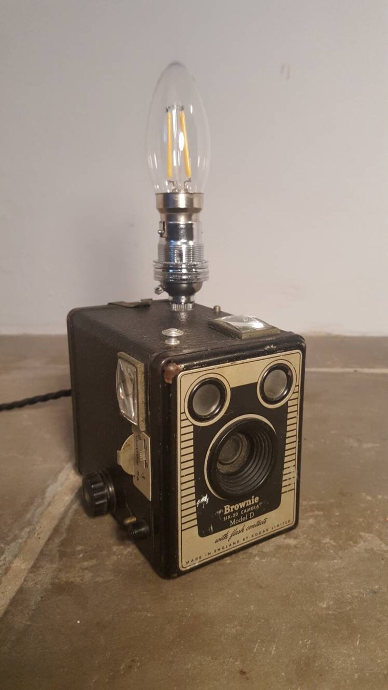 Kodak Brownie camera table lamp including bulb image 3