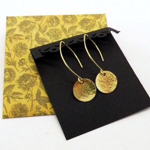 Earrings gold-colored hammered discs 12 mm discs elegant brass women's earrings image 8