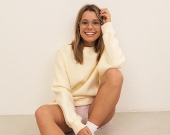 Oversized cotton fleece sweatshirt with a round neckline, long sleeves and ribbed trims, buttermilk trendy plain sweatshirt for women