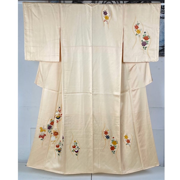 Handgenähter Japanisher Kimono Houmong Luxuriöse Koma Stickereien Yuzen dyeing 100% Seide