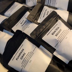 Laundry Scent Booster Sample Size 6 oz Laundry Scent Additive Natural Non Toxic Fabric Softener Pet Safe He Washer Friendly Laundry Hack