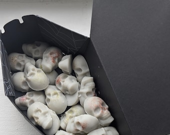 Skull Wax Melts Halloween Wax Melts Gothic Home Decor Spooky Wax Melts Horror Decor Skull Candle Melt Summerween Gift Halloween Decor