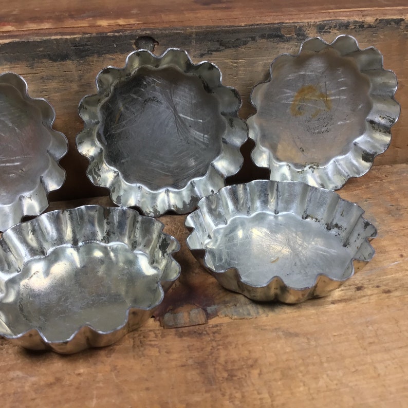 5 Vintage Metal Mini Tart Molds Soap Molds Candle Molds Etsy