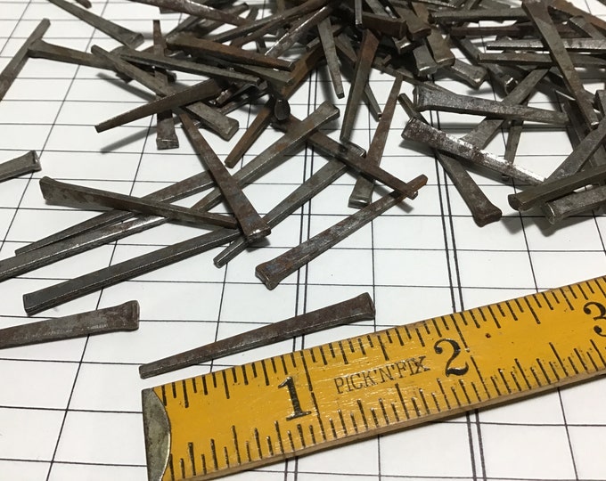 10 Small Rusty Bent Vintage Square Nails for Assemblage Art, Collage Etsy