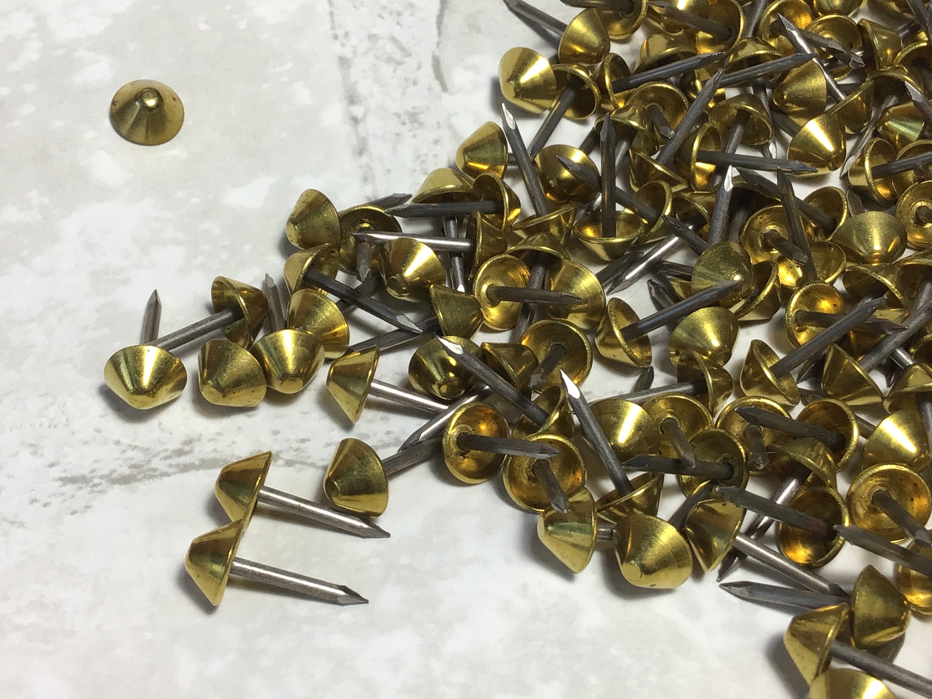 30pcs Gold Round Head Upholstery Decorative Nails/tacks,box Thumb Tacks,push  Pins,sofa Nail,door Nails,furniture Tacks 10mm 20mm 