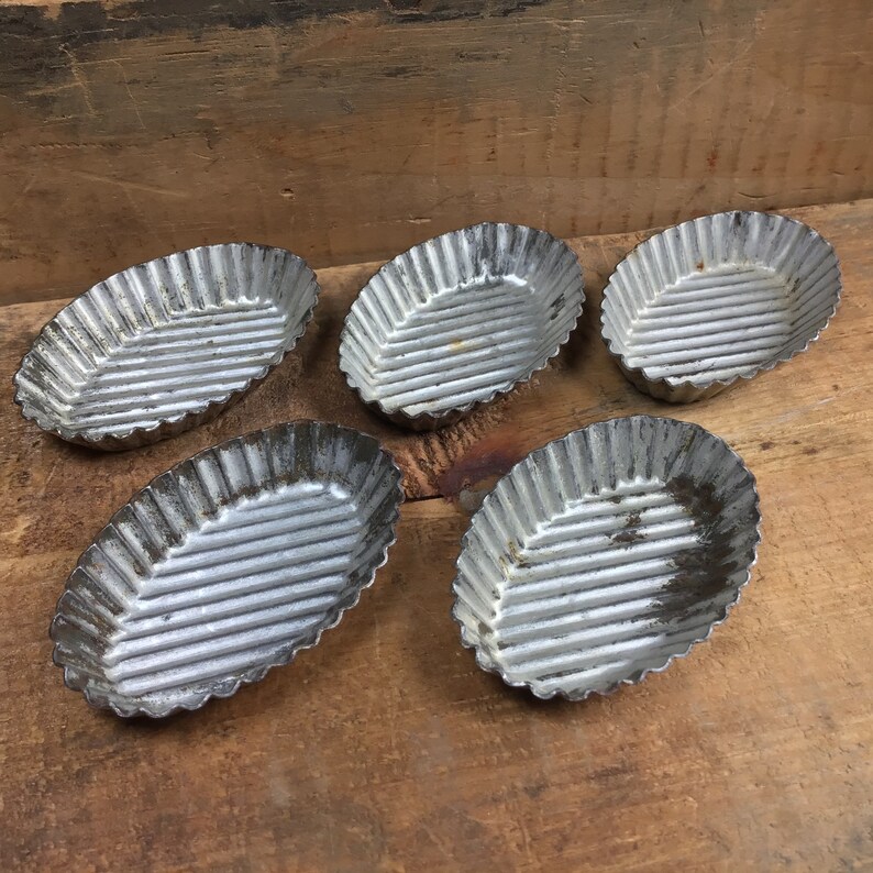 5 Vintage Metal Mini Tart Molds Soap Molds Candle Molds Etsy