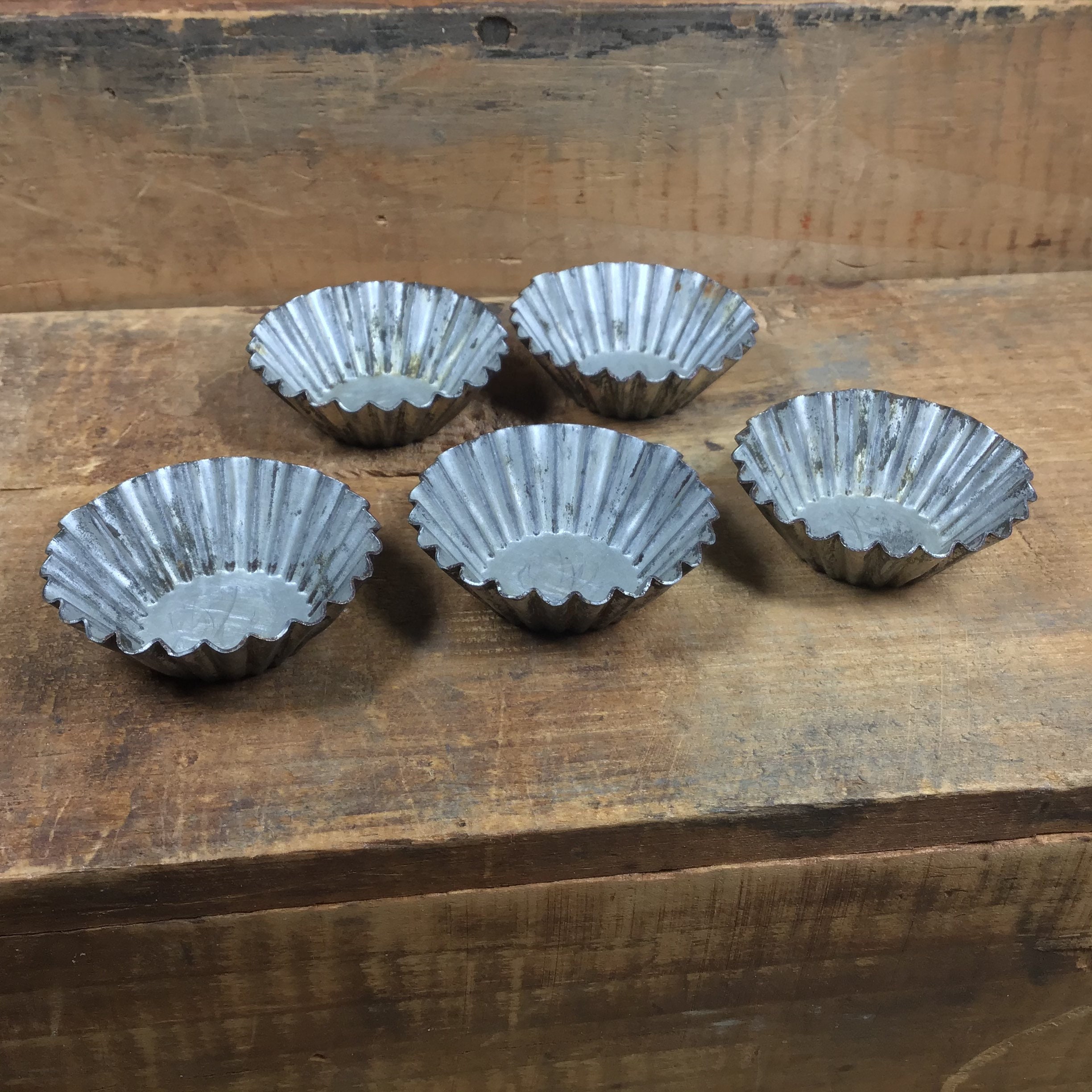 5 Vintage Metal Mini Tart Molds Soap Molds Candle Molds Etsy