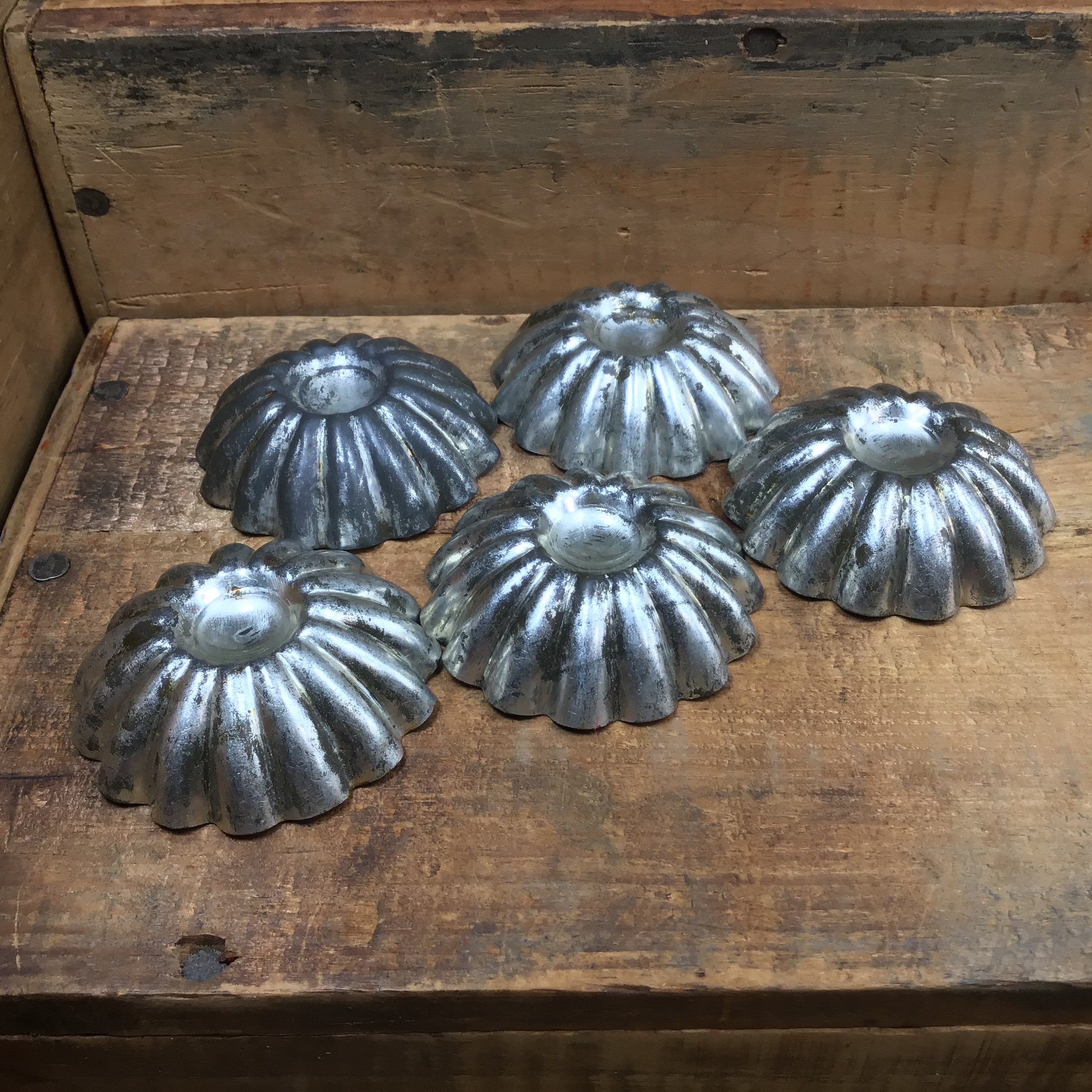 5 Vintage Metal Mini Tart Molds Soap Molds Candle Molds Etsy