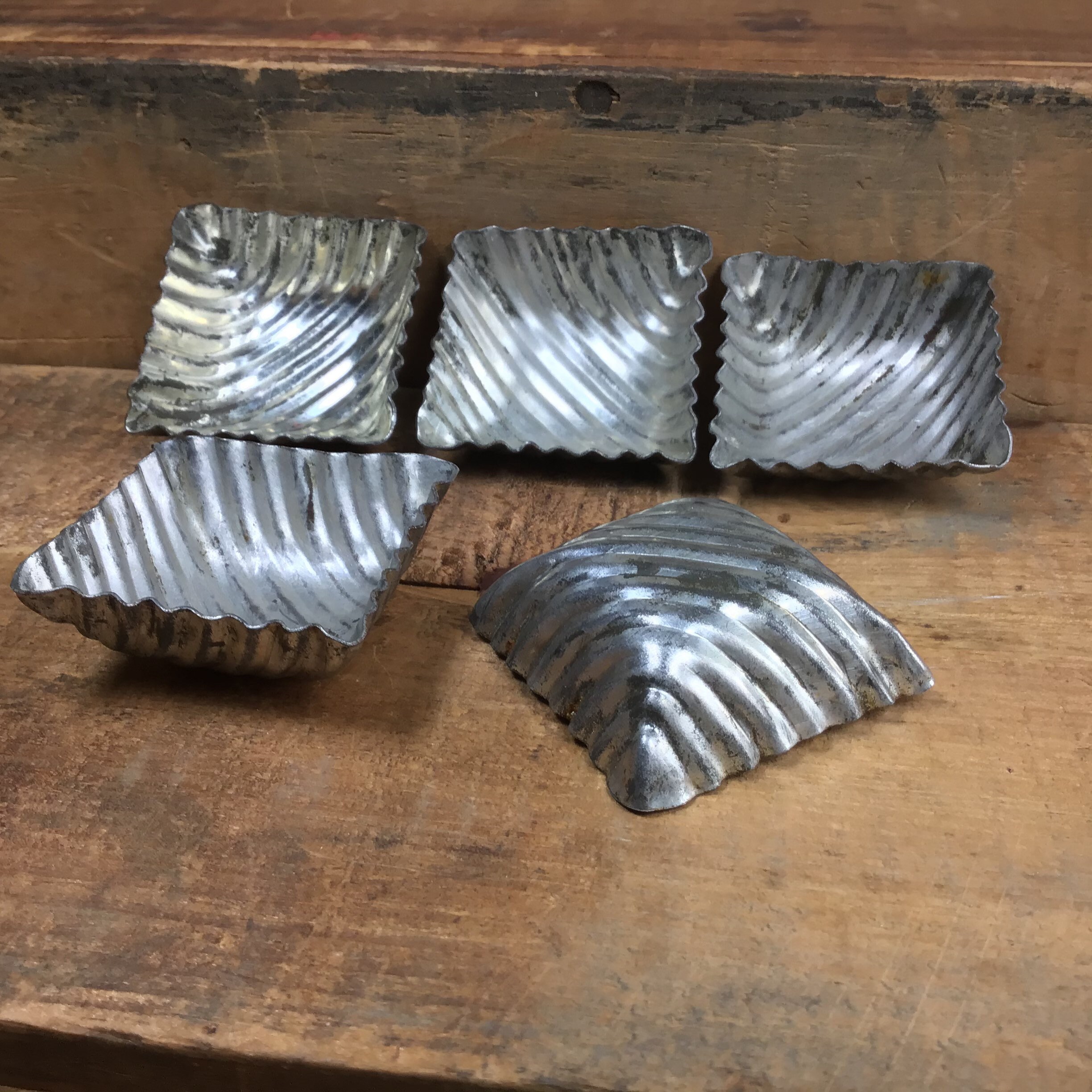 5 Vintage Metal Mini Tart Molds Soap Molds Candle Molds Etsy