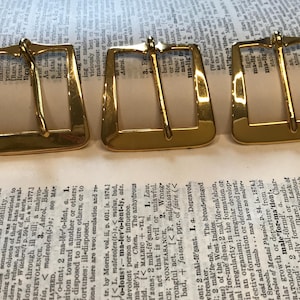 3 Vintage Buckles LaMode