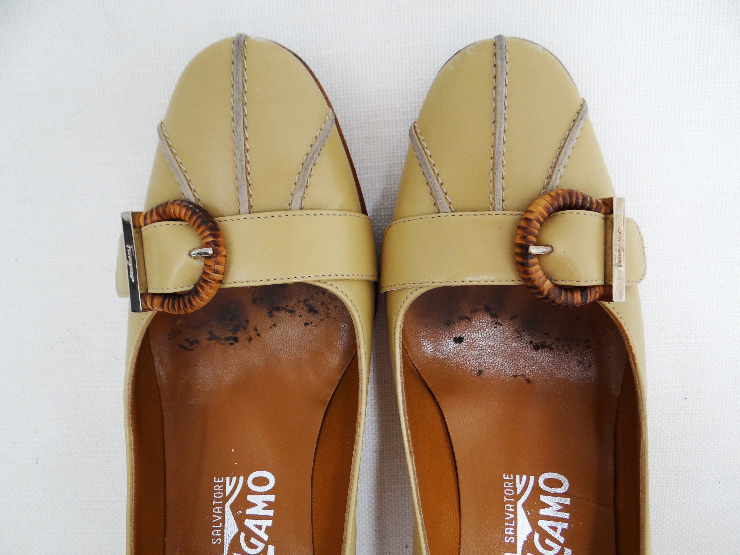 Ferragamo shop kitten heels