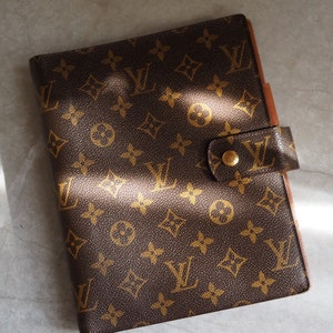 louis-vuitton agenda cover