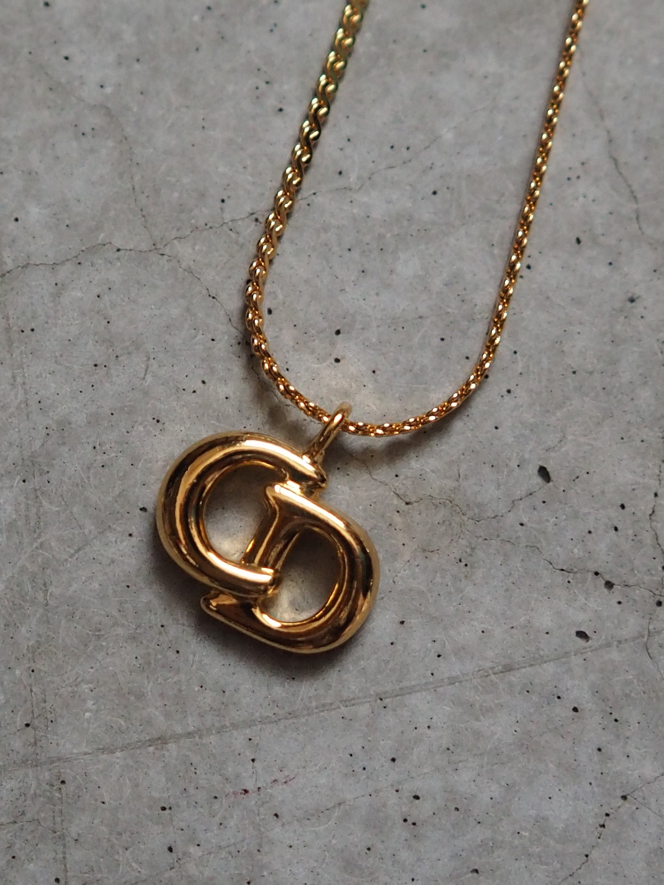 Dior Gold Circle 'CD' Necklace – Treasures of NYC