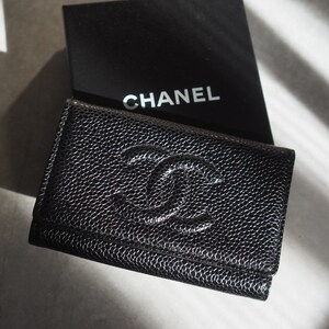Chanel Caviar Timeless CC 6 Key Holder Black - Luxury In Reach
