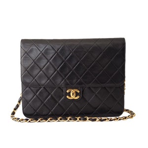 CHANEL Matelasse Quilted CC Logo Lambskin Chain Shoulder Bag 