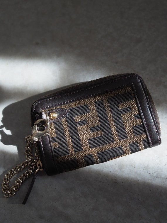 Fendi Mini Kan I Leather Chain shoulder bag Black 8M0381｜a2141528｜ALLU UK｜The  Home of Pre-Loved Luxury Fashion