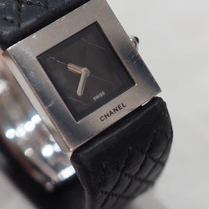 CHANEL Matelasse Watch Steel Leather Quartz Ladies Silver Leather Wristwatch Vintage Authentic